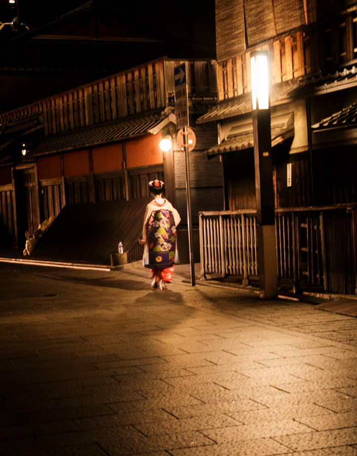 How To See A Geisha In Kyoto, Japan - An Experience Worth Remembering