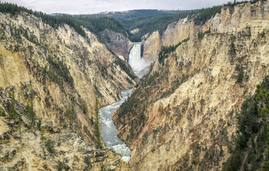 Yellowstone National Park: What makes it the most unique place in the ...